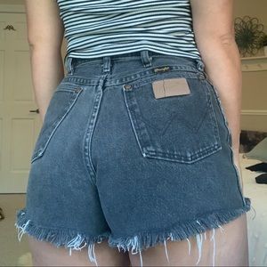 Vintage Wrangler Cut Off Black Denim Shorts Sz.28
